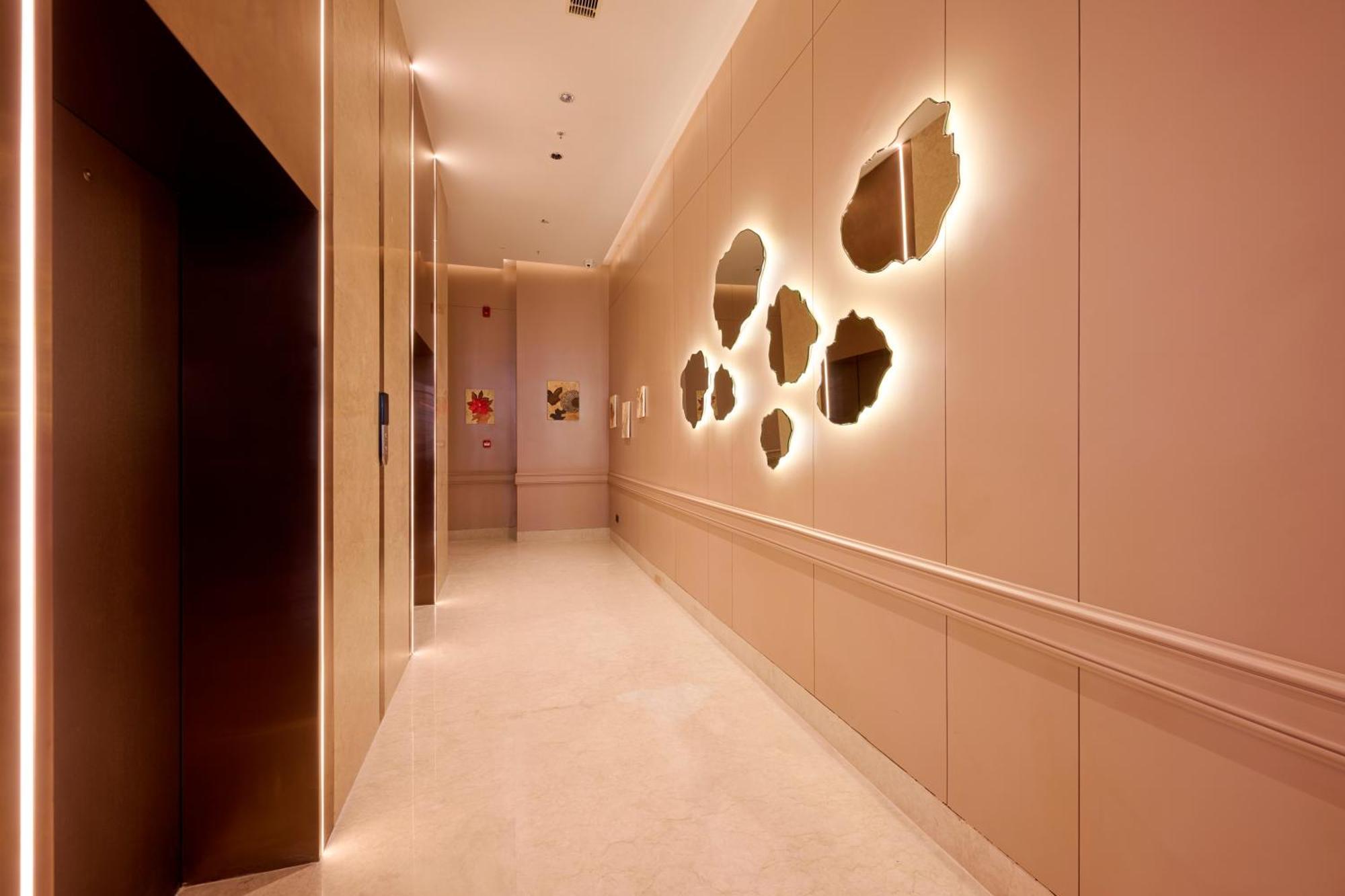 גורגאון Iris Sarovar Portico מראה חיצוני תמונה