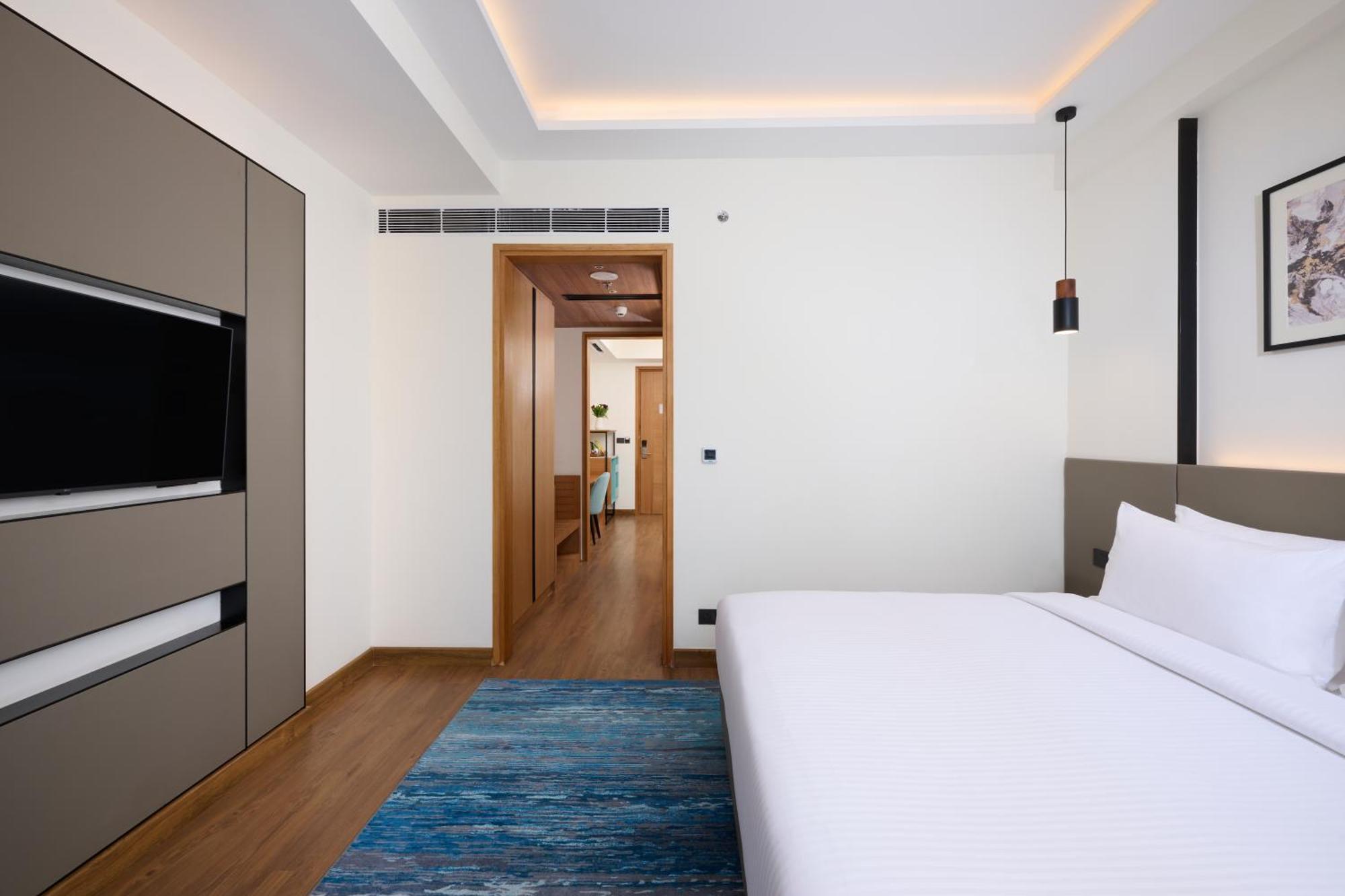 גורגאון Iris Sarovar Portico מראה חיצוני תמונה