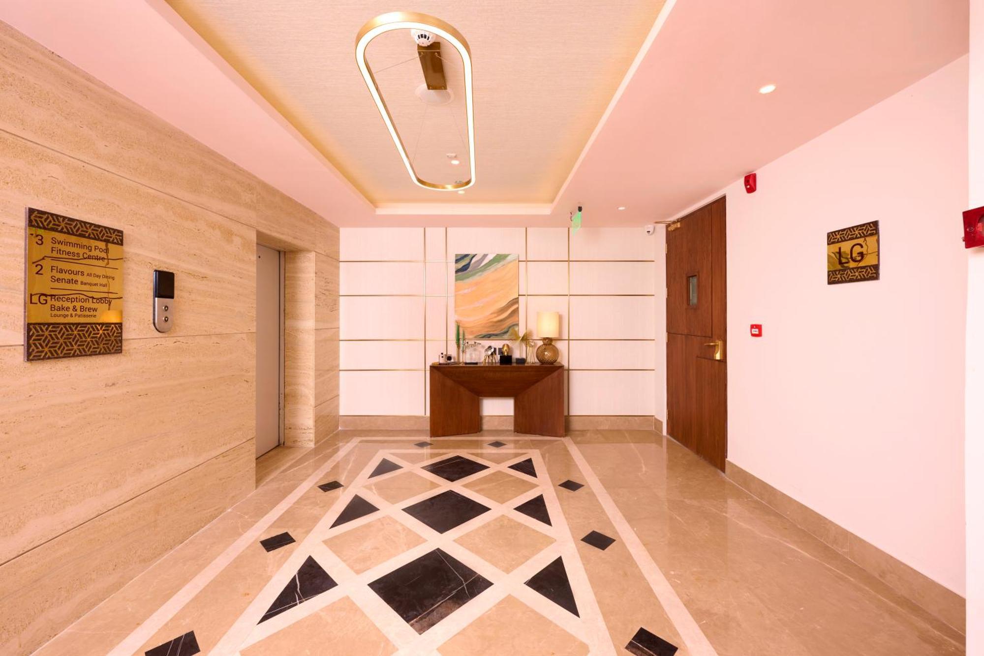גורגאון Iris Sarovar Portico מראה חיצוני תמונה