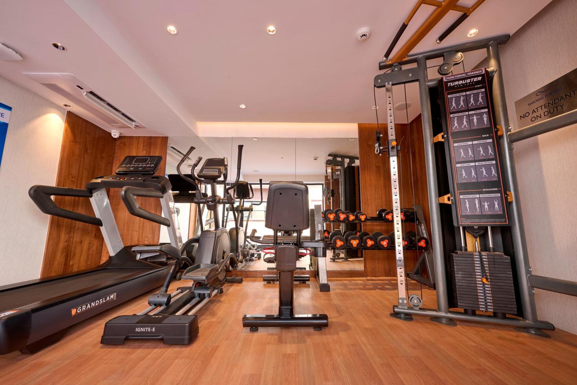 גורגאון Iris Sarovar Portico מראה חיצוני תמונה